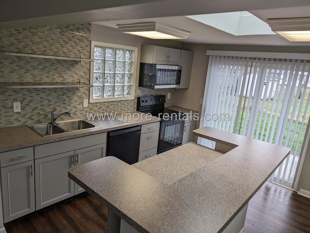 3029 Deepwood Dr - Photo 7 of 24