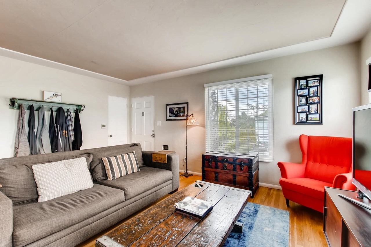 2043 Felton St - Photo 4 of 15