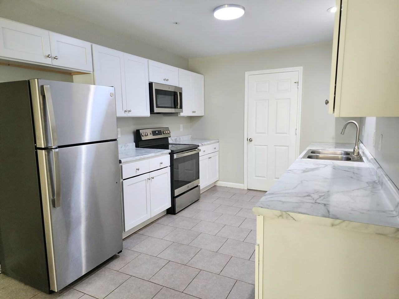 13222 Wisconsin St #103 - Photo 6 of 21