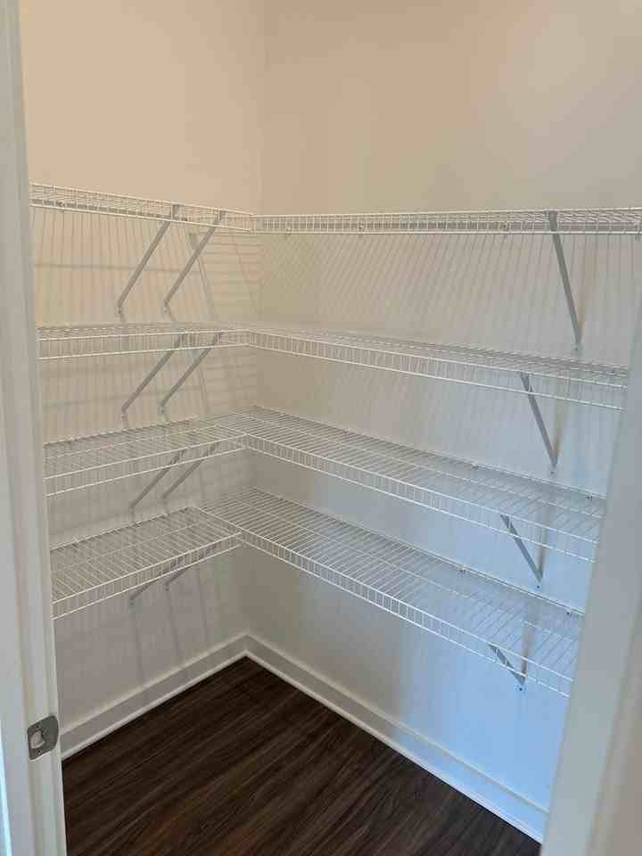 1545 Mckesie St - Photo 7 of 32