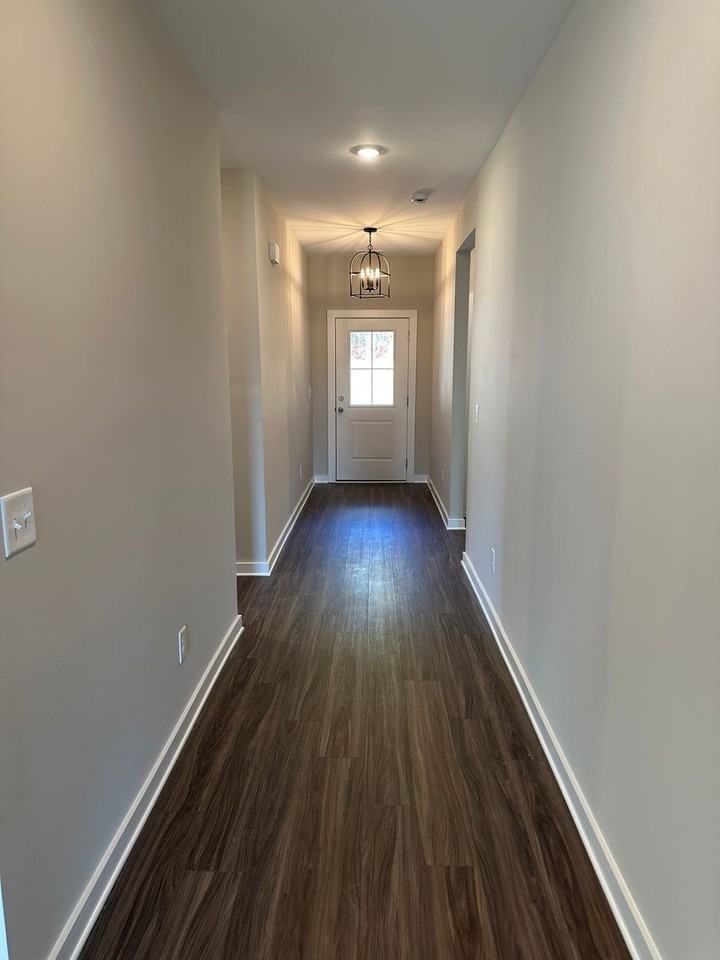 1545 Mckesie St - Photo 3 of 32