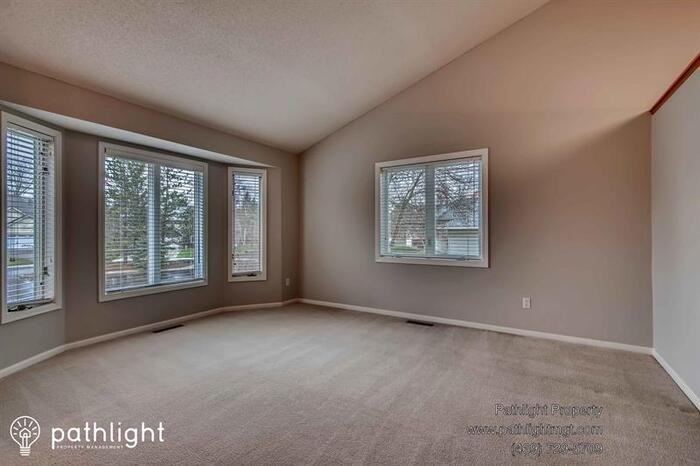 11436 Rosemill Ct - Photo 3 of 17