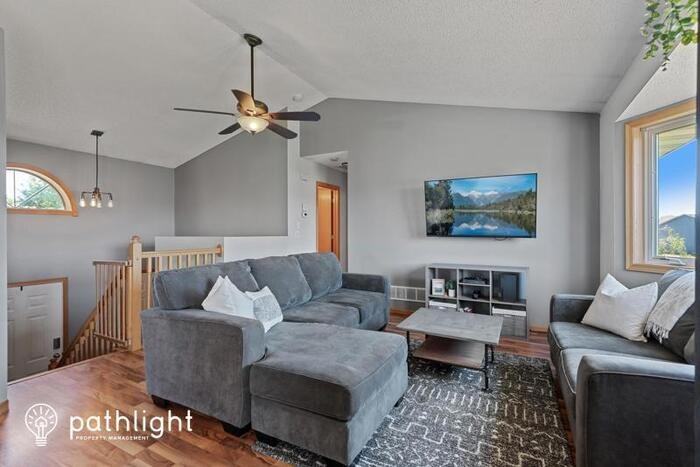 111 Charity Cir - Photo 3 of 16