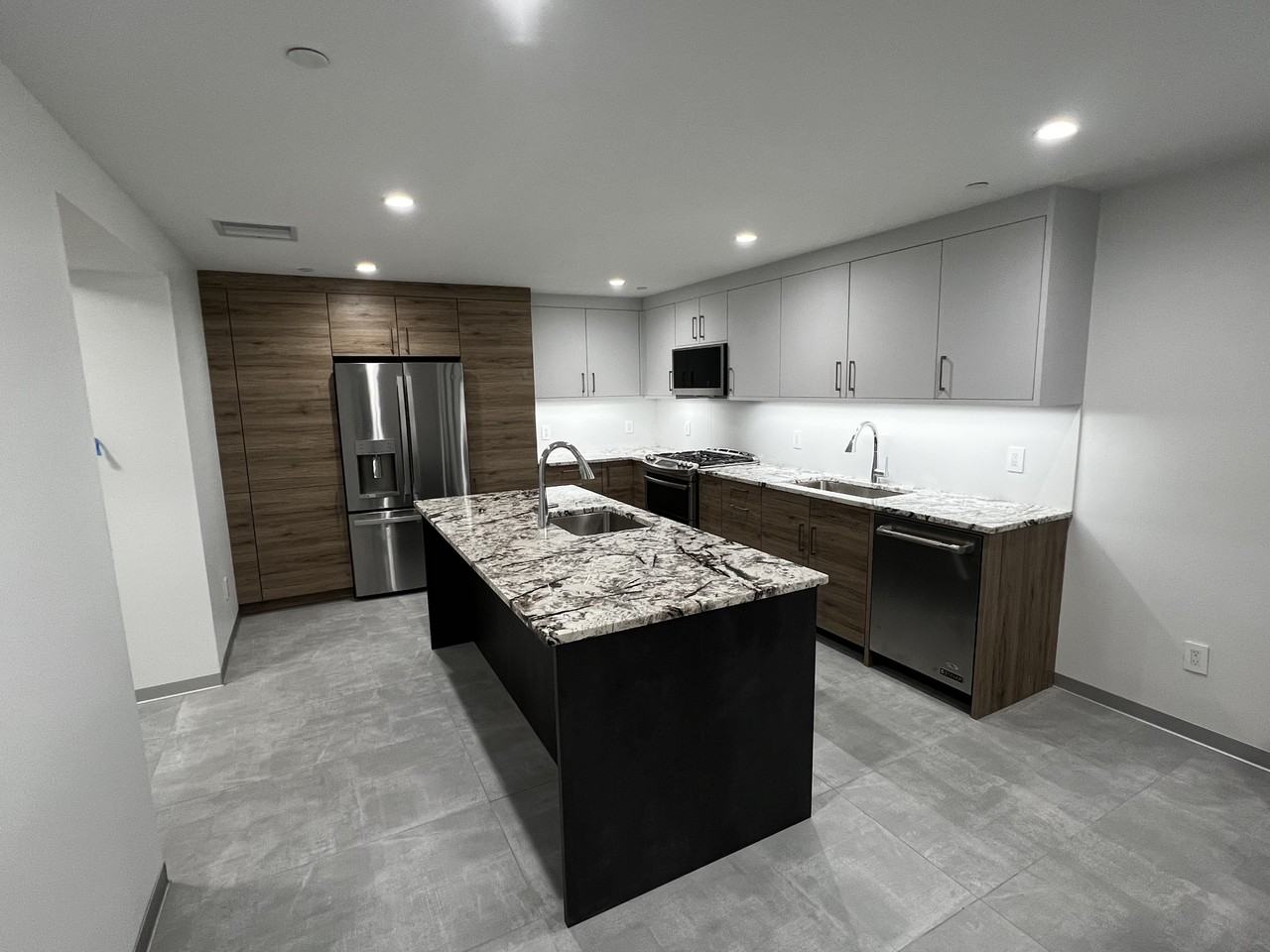 3505 Clarks Ln #D2 - Photo 2 of 23