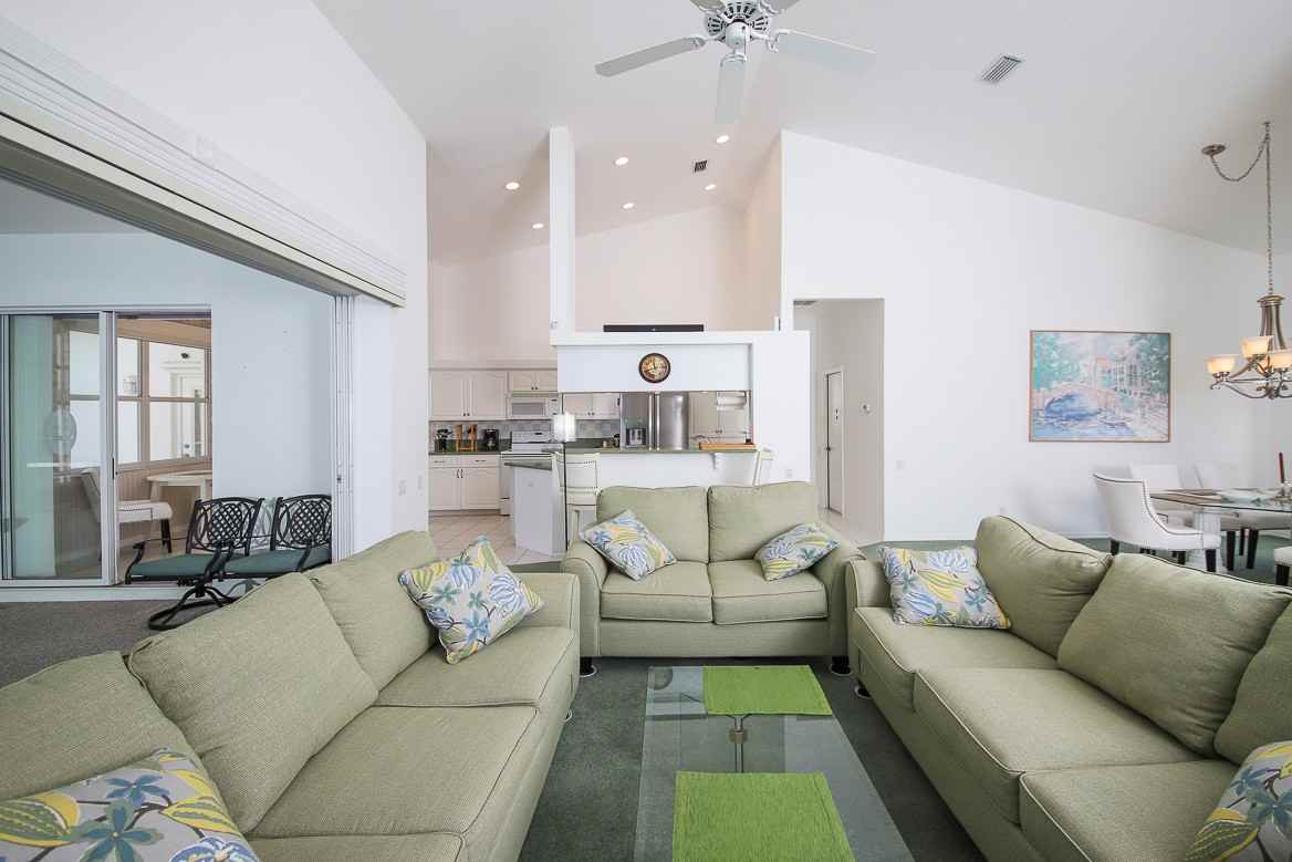 470 Bermuda Isles Cir #NA - Photo 3 of 16