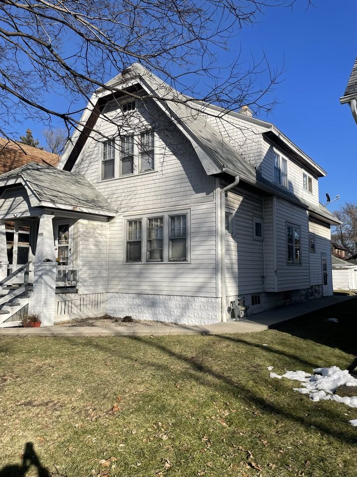 3738 N 39th St - Photo 2 of 7