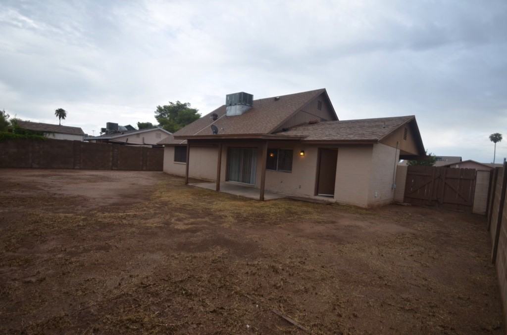 6356 W Sunnyslope Ln - Photo 2 of 19