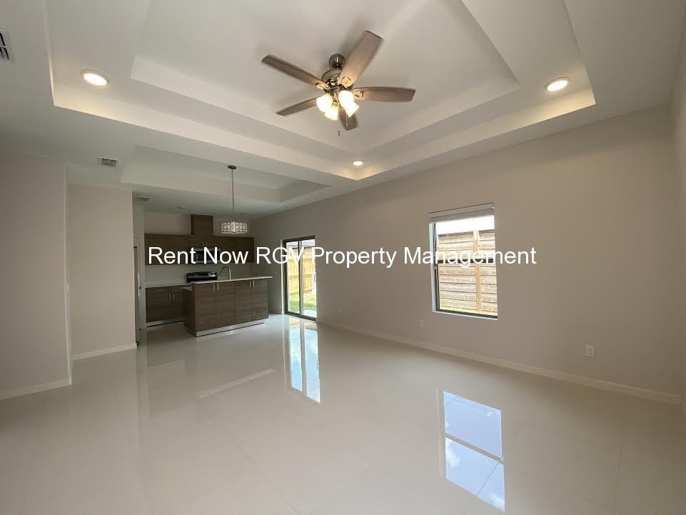 5700 Nightingale Ave #4 - Photo 2 of 11