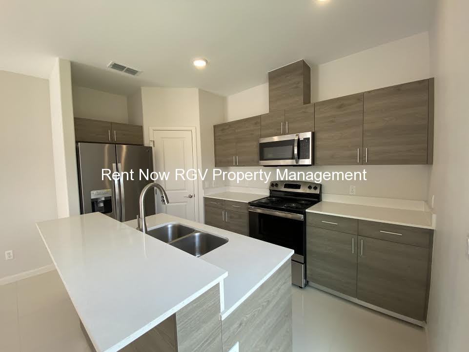 5700 Nightingale Ave #4 - Photo 3 of 11