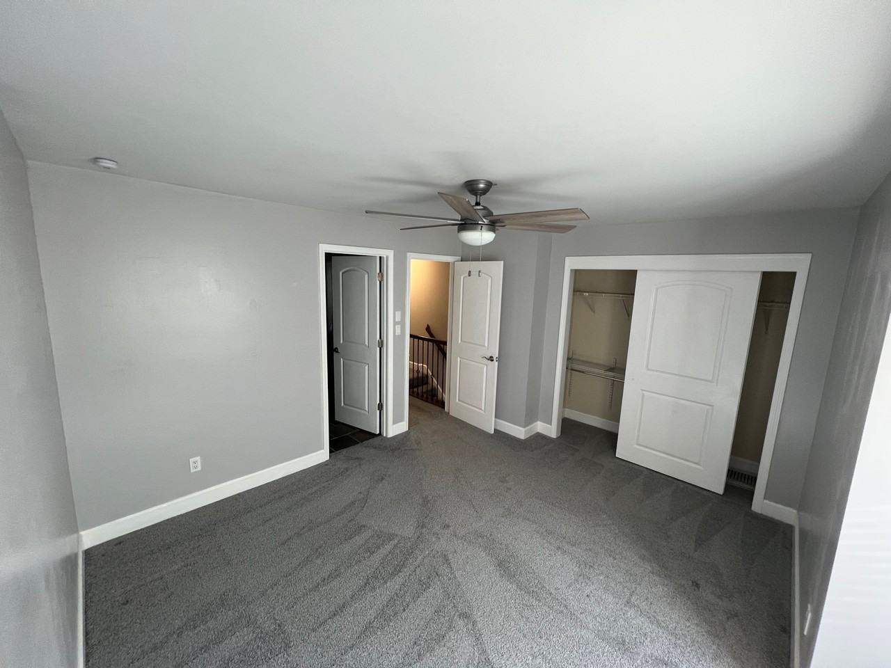 516 W 10th St - Photo 7 of 10