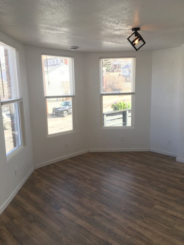 W Quartz St #420 - Photo 3 of 24