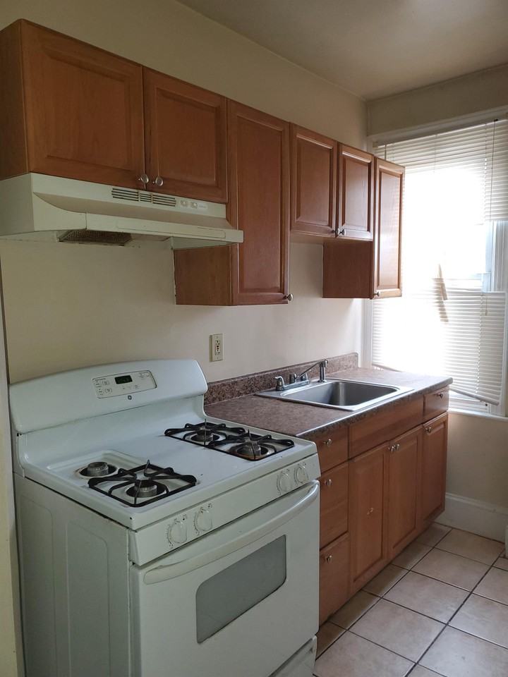 4925 Locust St 3rd Fl #3rdFL - Photo 2 of 6