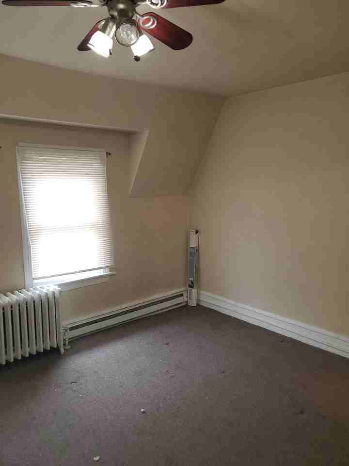 4925 Locust St 3rd Fl #3rdFL - Photo 5 of 6