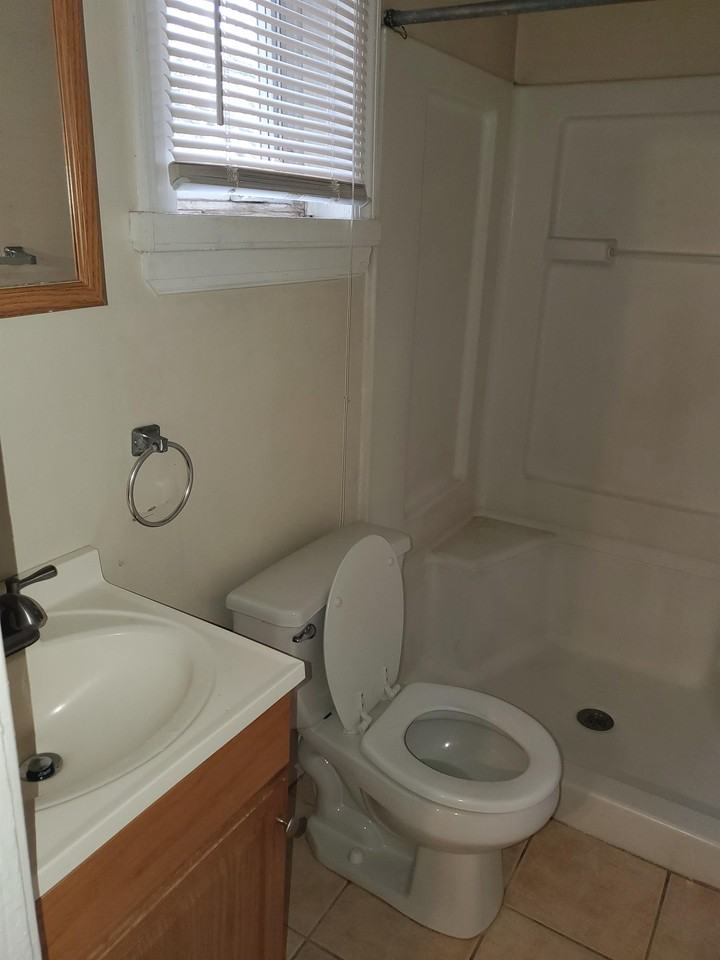 4925 Locust St 3rd Fl #3rdFL - Photo 6 of 6