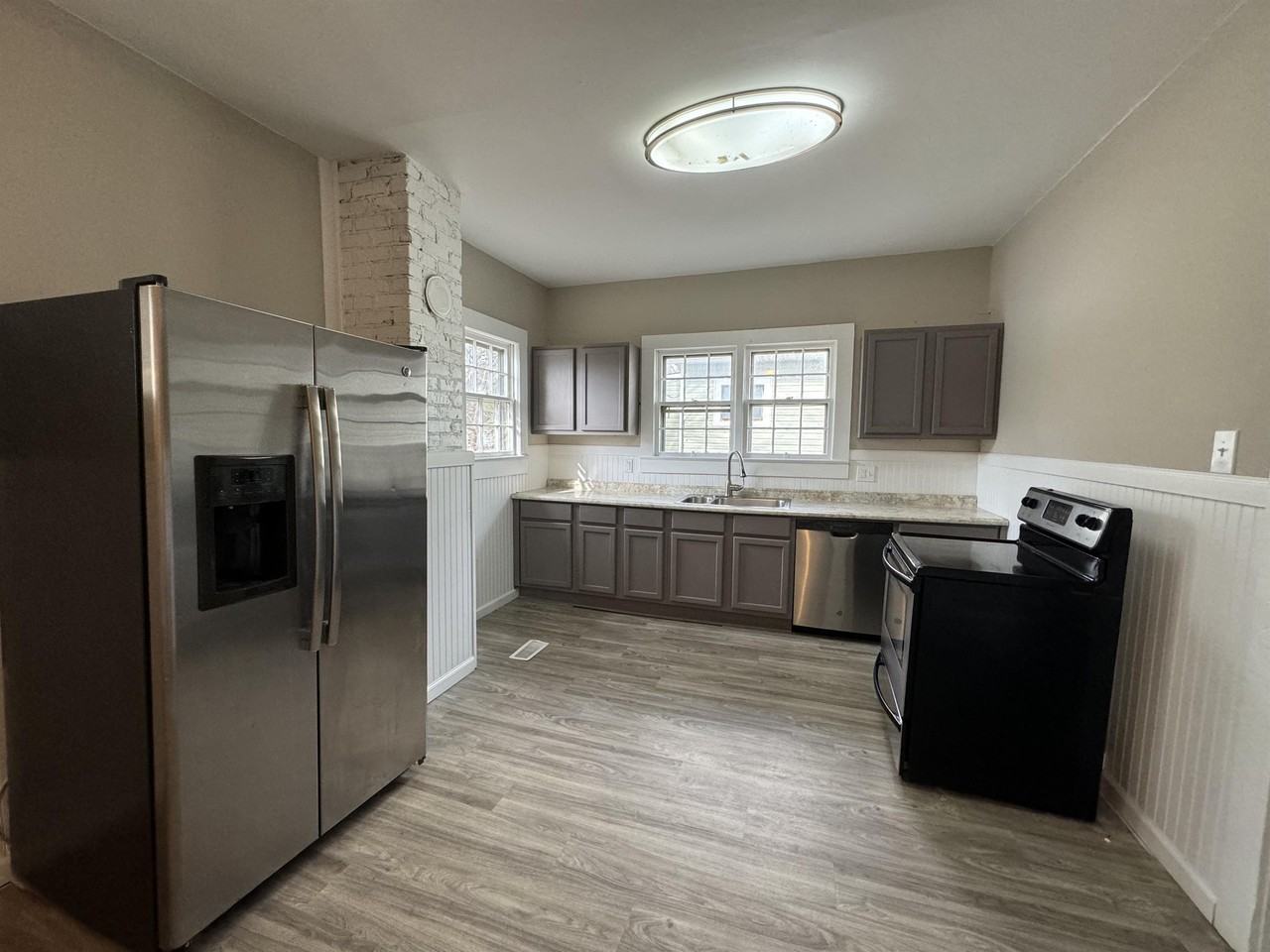 2017 Lee High Dr Ne #1 - Photo 3 of 11