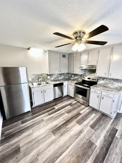41 Eveland Ave #A - Photo 3 of 9
