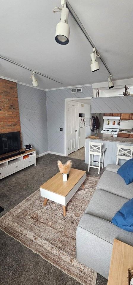 582 City Park Ave Apt A #582A - Photo 4 of 8