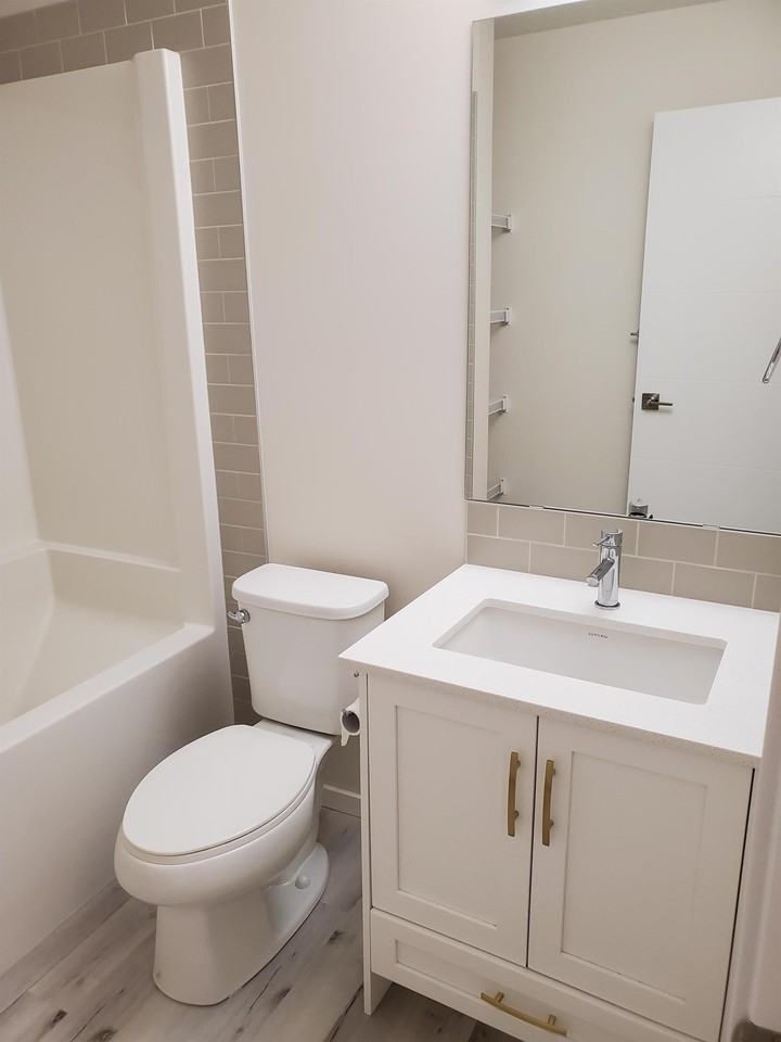 120 Redstone Walk Ne #102 - Photo 5 of 9