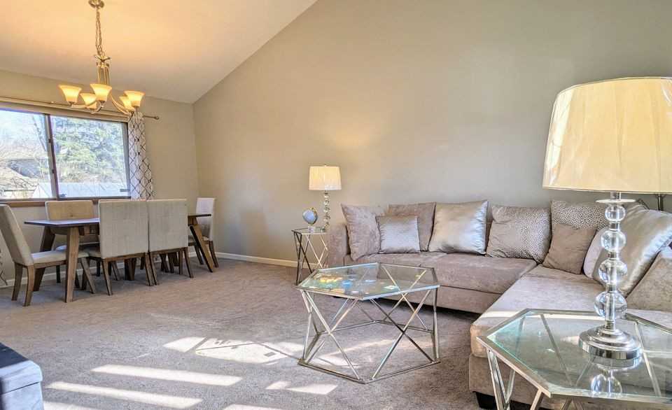 1401 Knoll Dr #1 - Photo 2 of 15