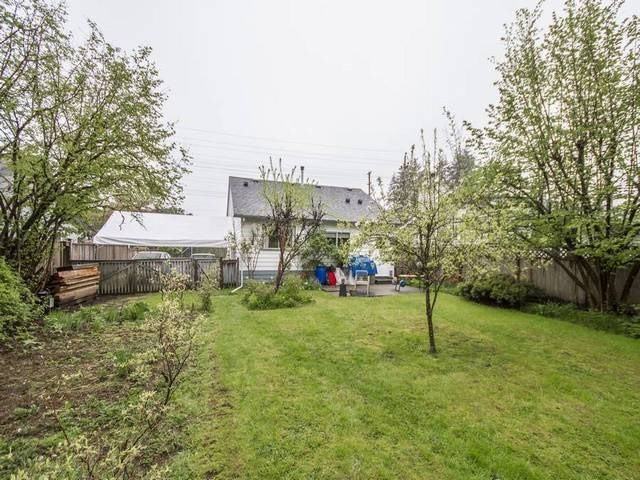 21706 Dewdney Trunk Rd - Photo 2 of 10