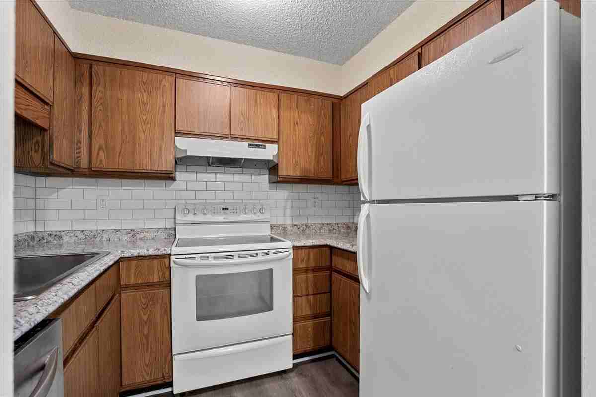 4606 Lawndale Dr - EUnit E #E - Photo 2 of 36