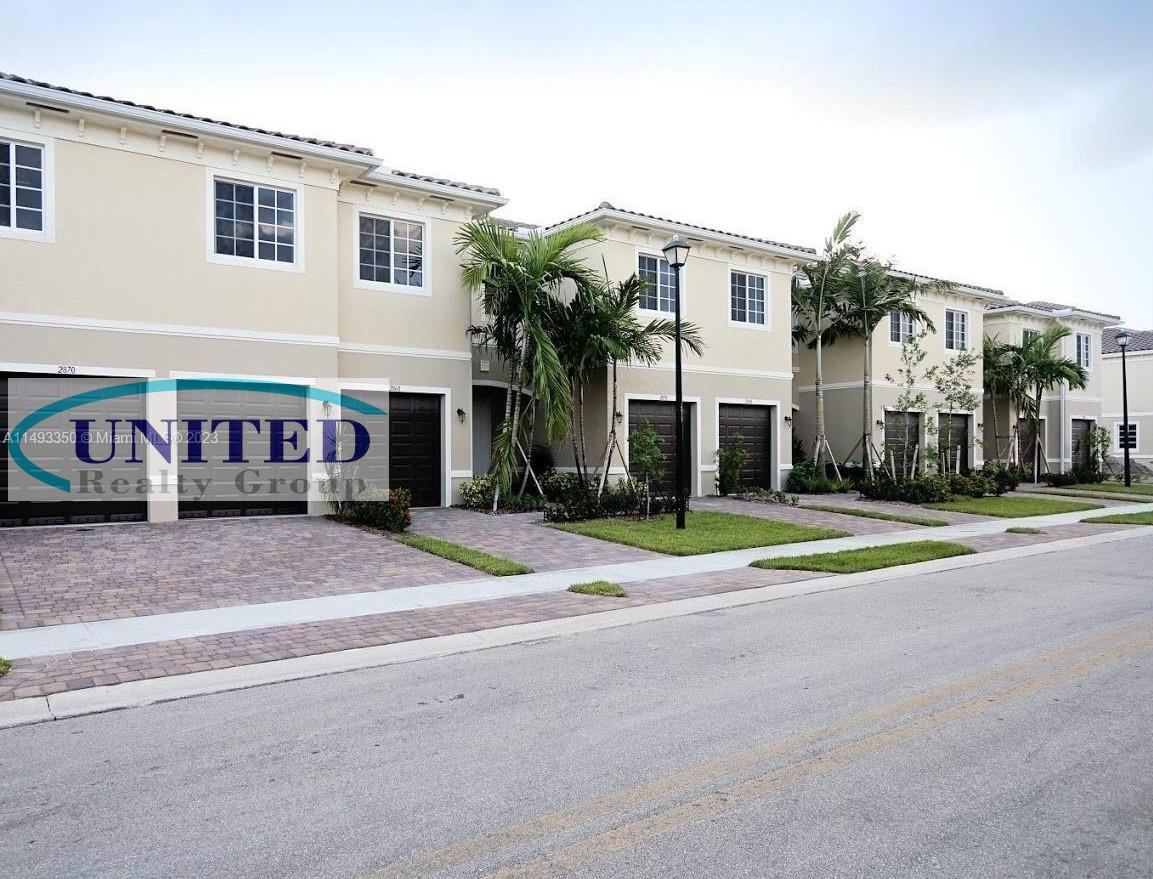 2750 Miramar Boulevard - Photo 3 of 8