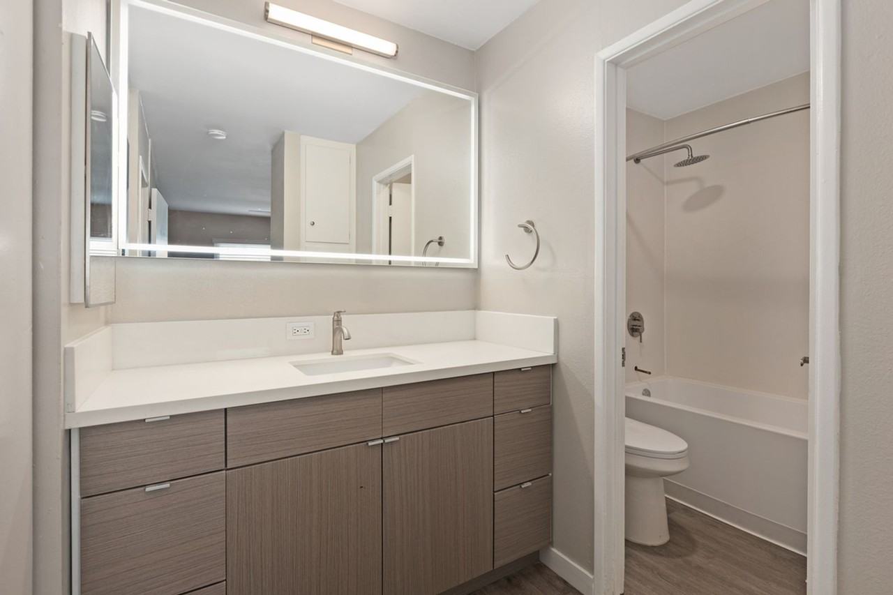 6305 Stanley Ave #02 - Photo 4 of 7