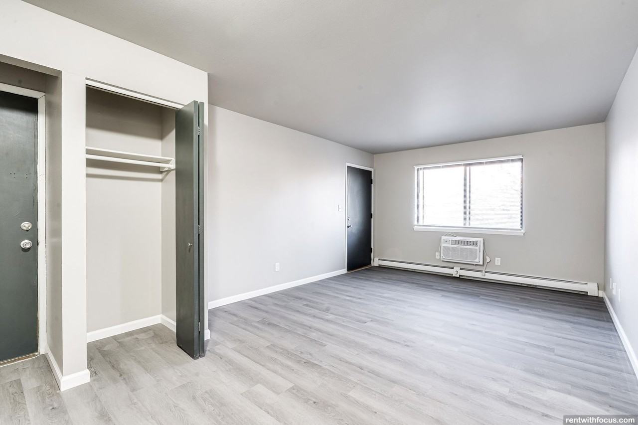 671 S. Western Ave. - Photo 5 of 28