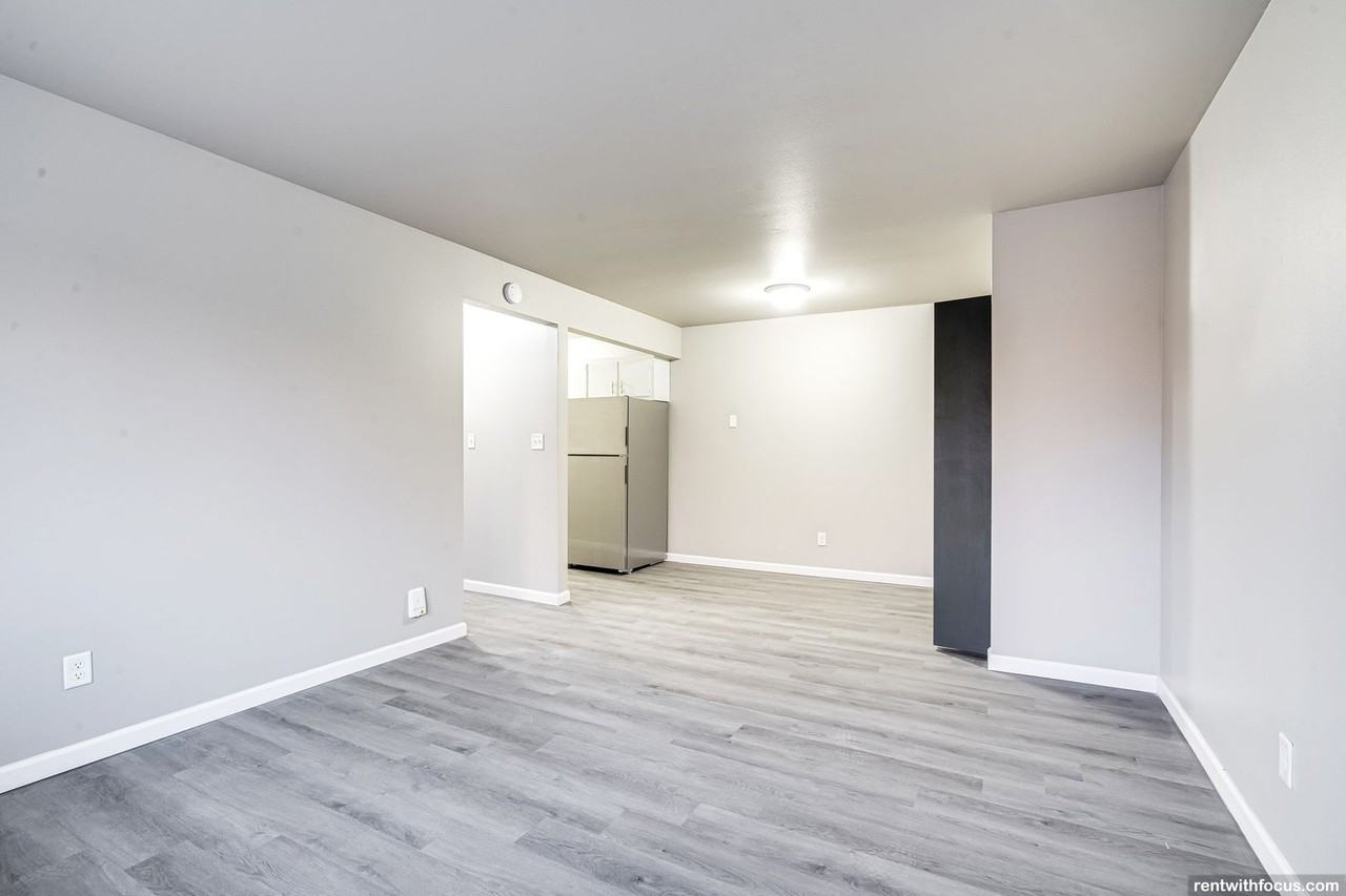 671 S. Western Ave. - Photo 6 of 28
