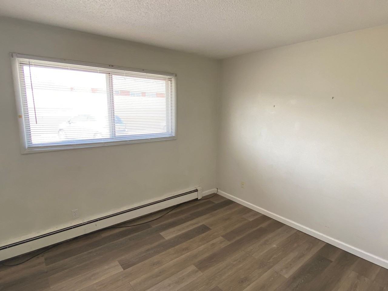 707-815 Oakcrest Street Apartments - Photo 3 of 14