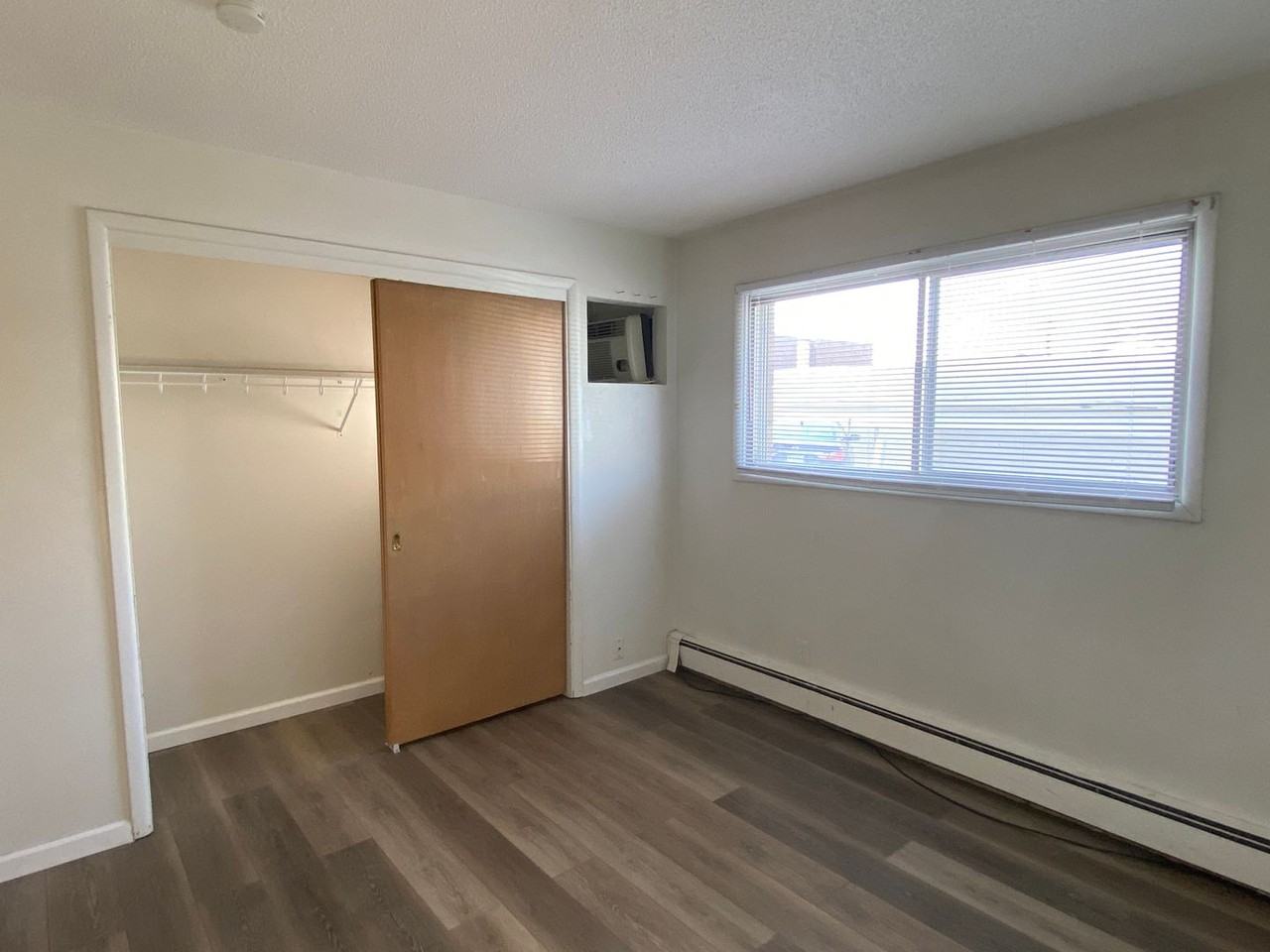 707-815 Oakcrest Street Apartments - Photo 5 of 14