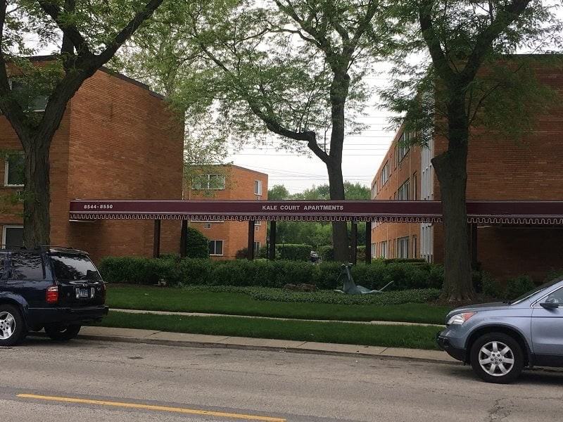 8540-60 Niles Center Road - Photo 5 of 10