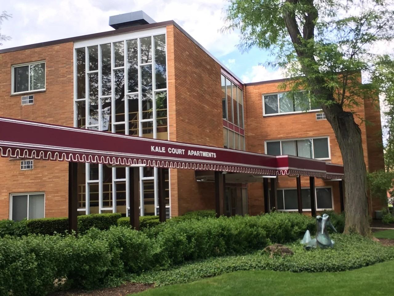 8540-60 Niles Center Road - Photo 4 of 10