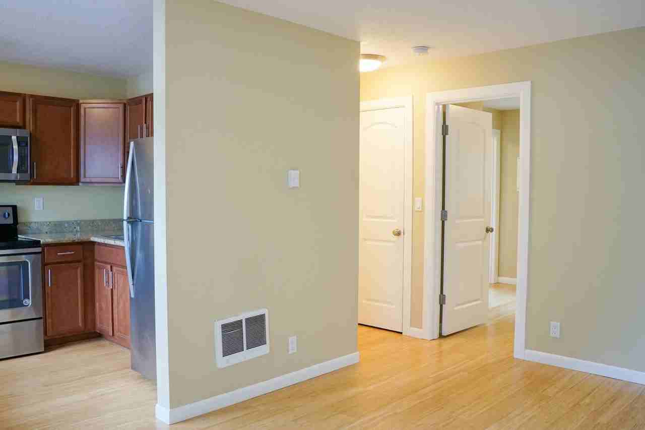 7538 N Ida Ave - Photo 2 of 11