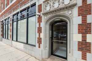 featured image of 5853 S Troy St