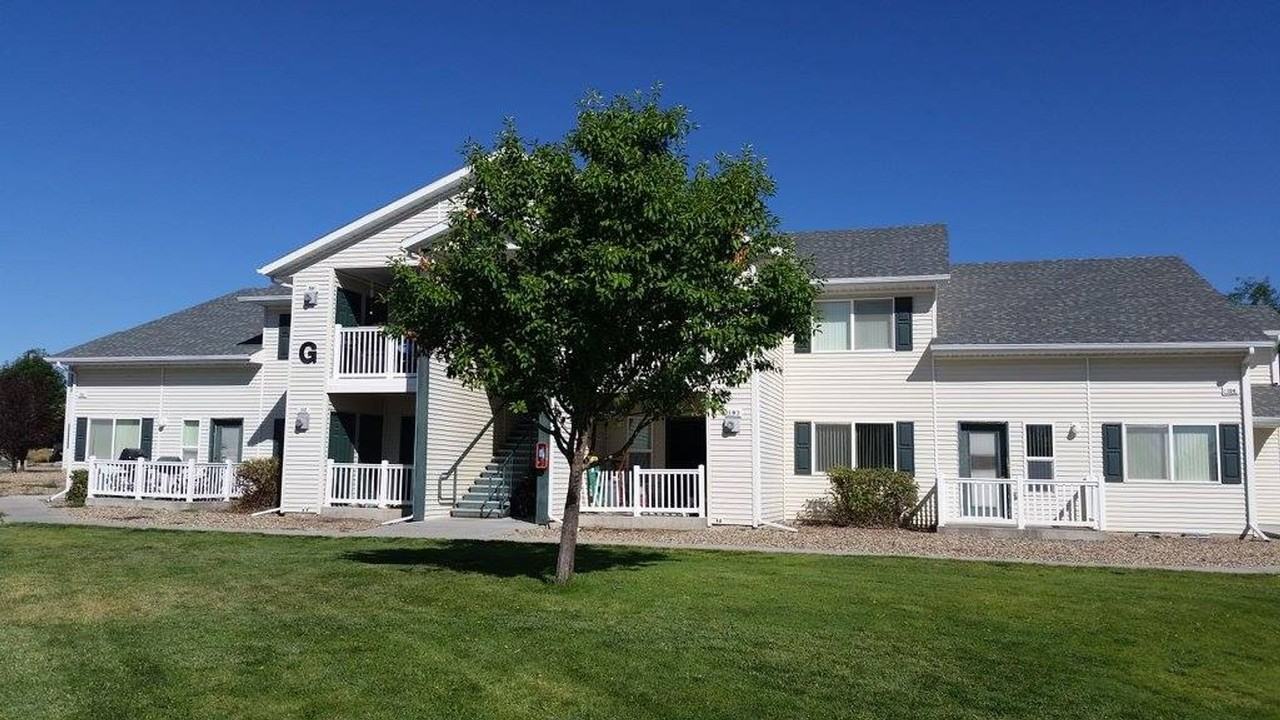 Wind River Apartments - Photo 4 of 10