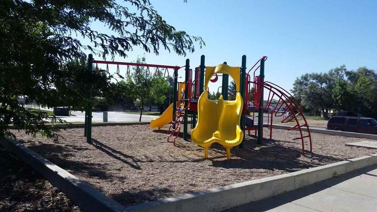 Wind River Apartments - Photo 6 of 10