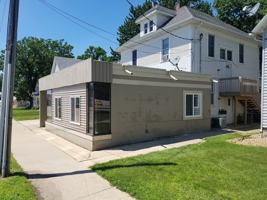 featured image of 1002 W Oakland Ave