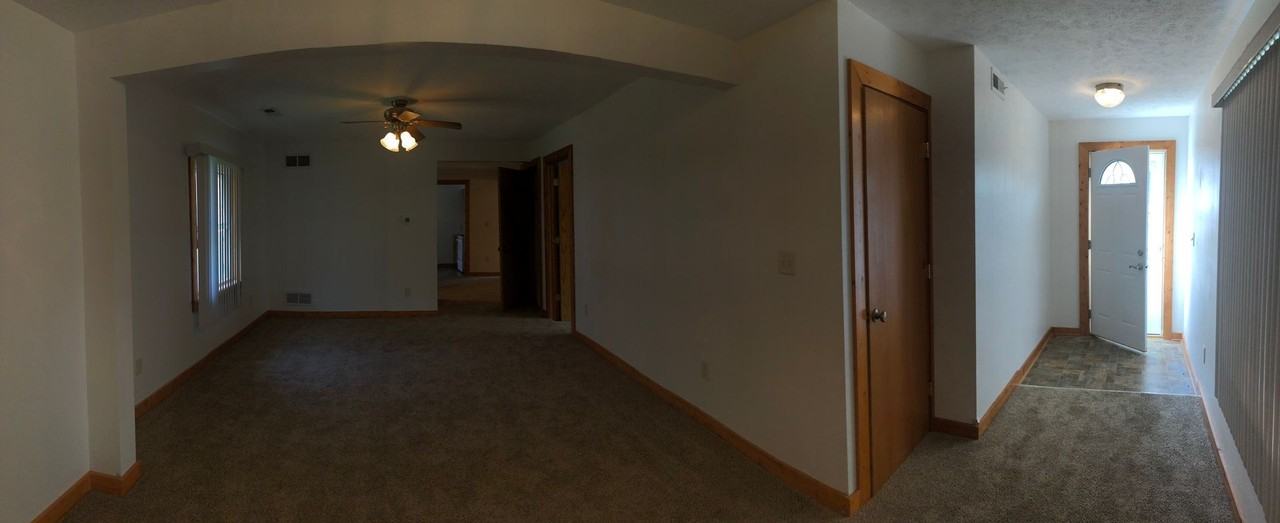 304 E Vernon Ave - Photo 3 of 20