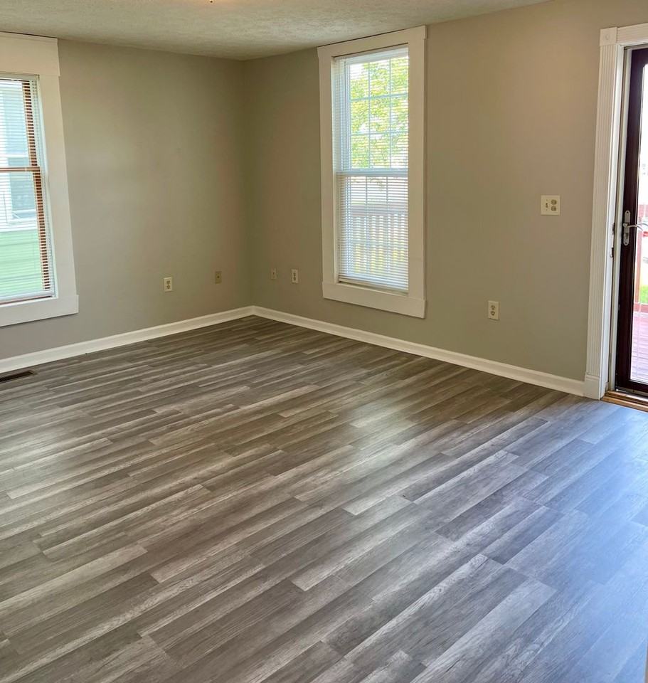 35 Rose Ave - Photo 2 of 19