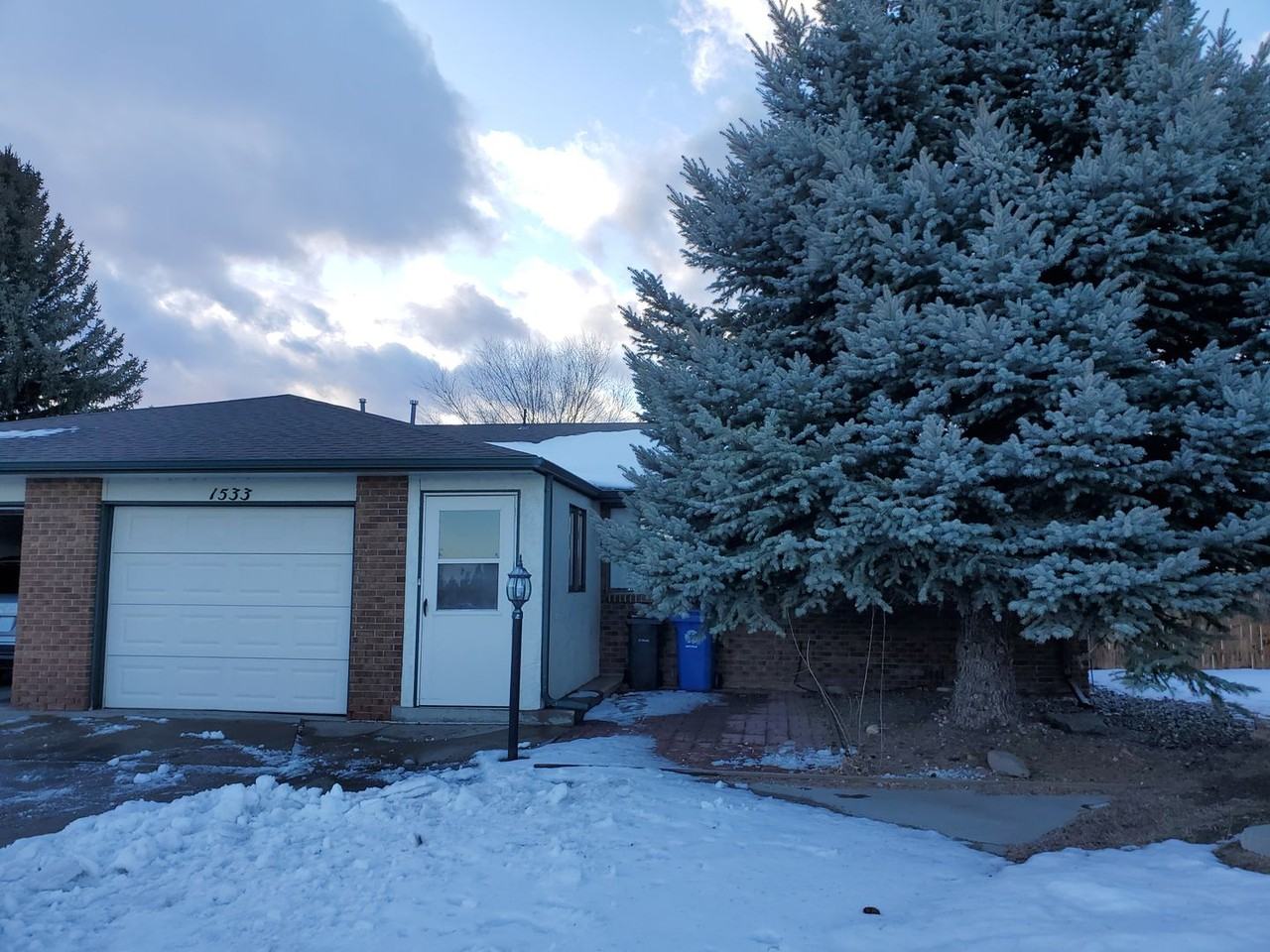 1533 Kennedy Ave - Photo 3 of 34