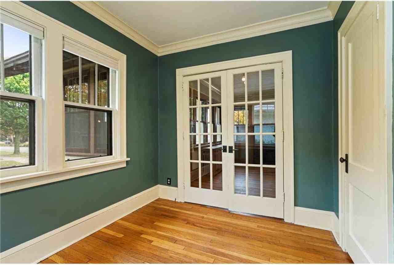 1577 Osceola Ave - Photo 4 of 13