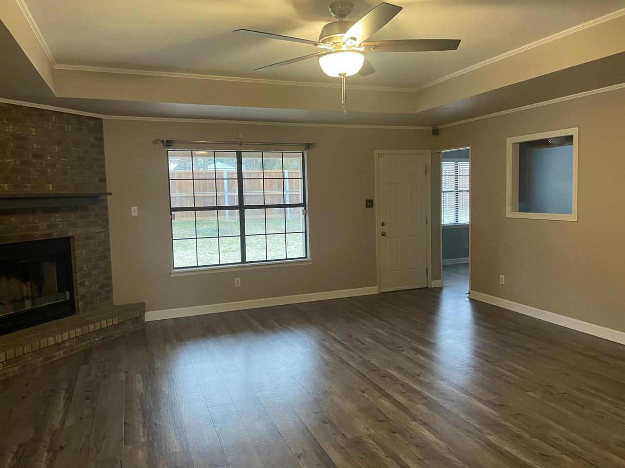1207 Acapulco Ln - Photo 2 of 11