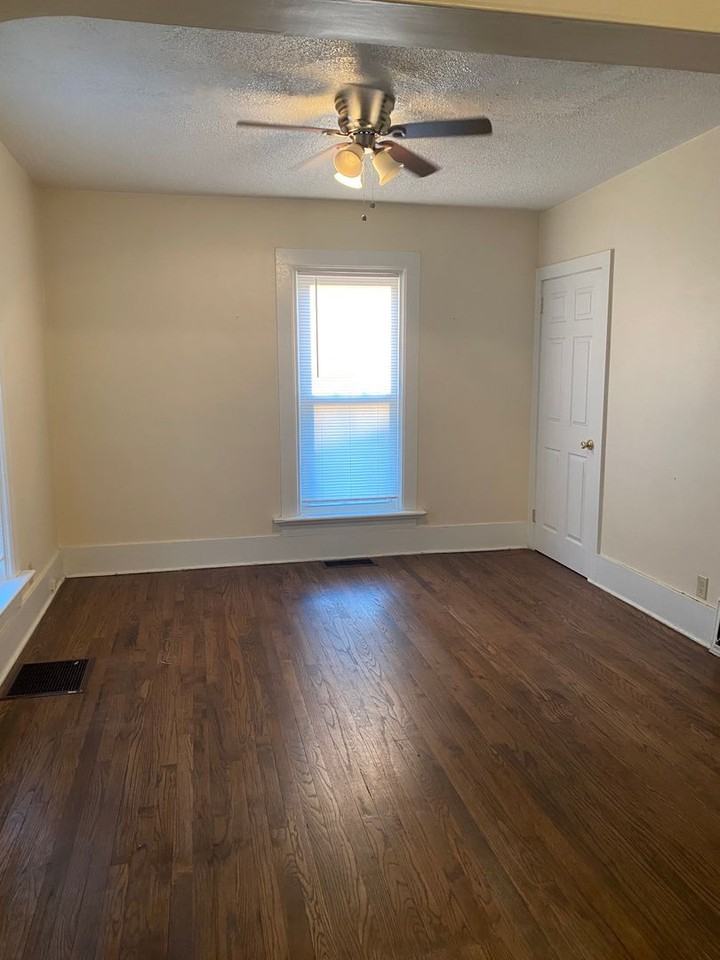 174 Market St - Photo 5 of 16