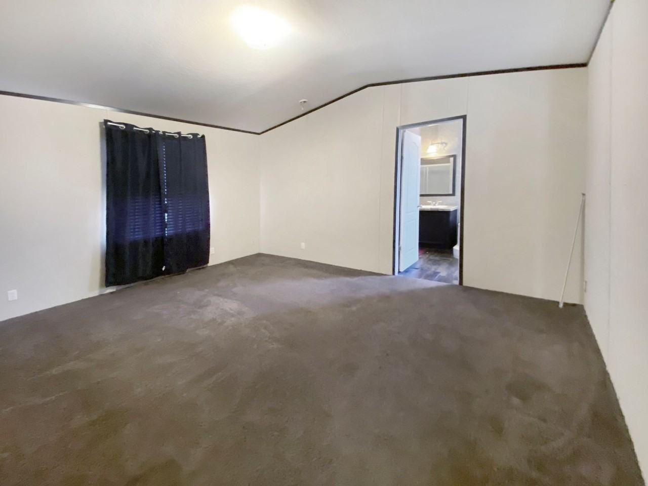 523 1/2 N Burk St - Photo 5 of 10