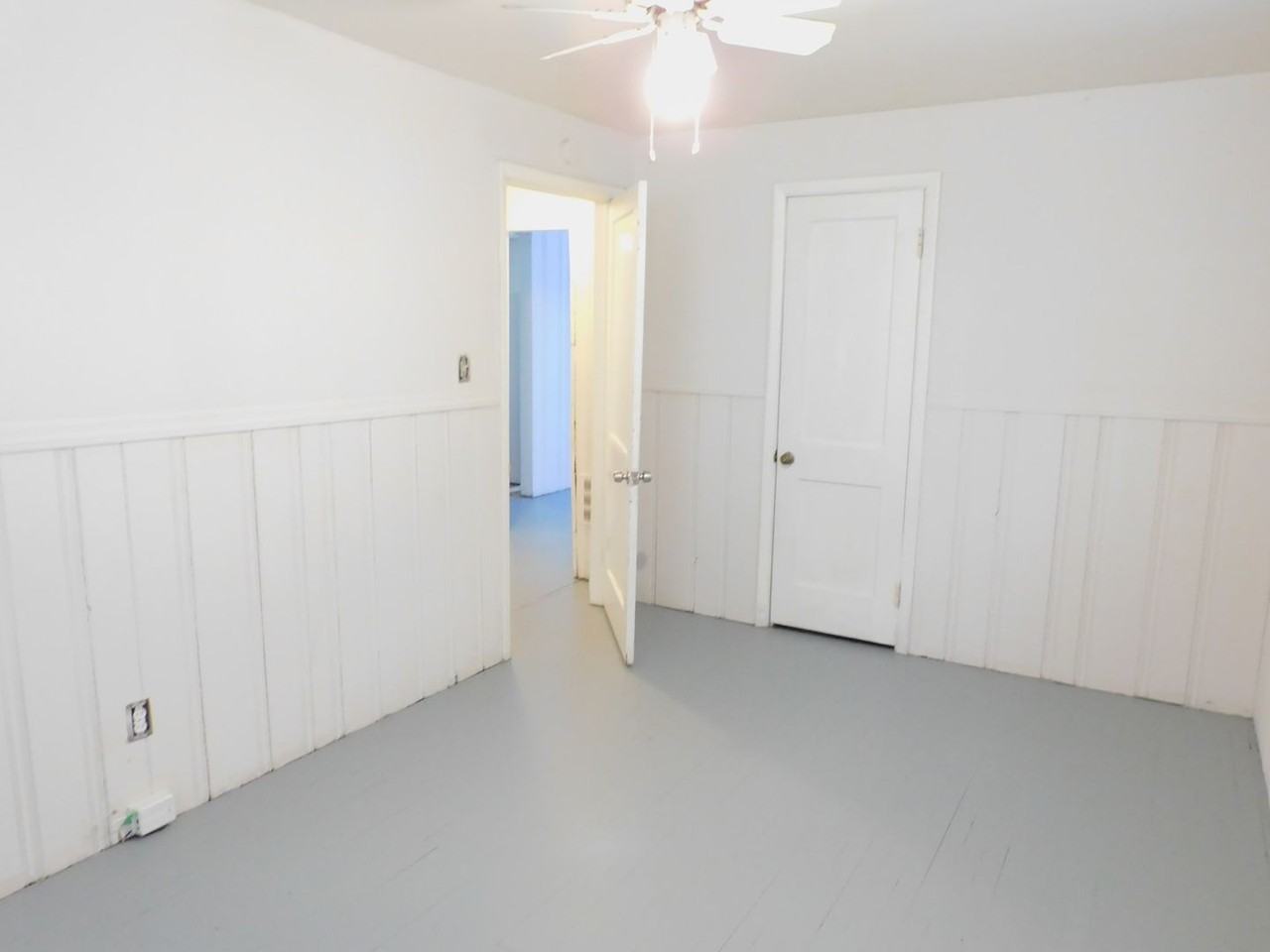 800 Dale St - Photo 2 of 17