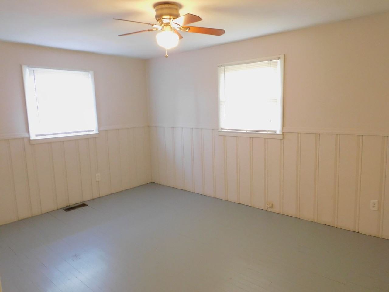 800 Dale St - Photo 3 of 17