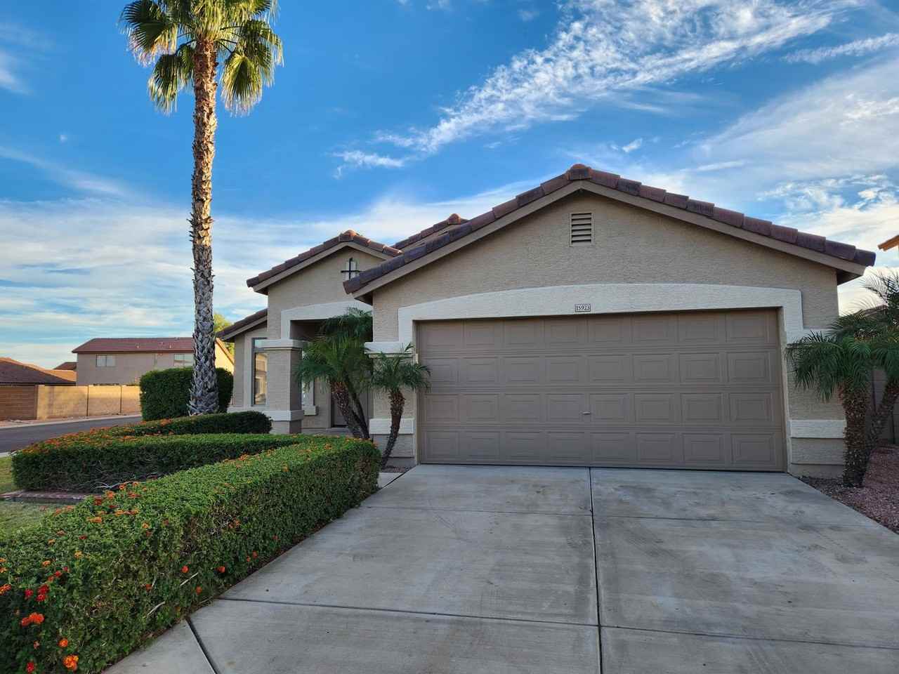 15923 W Post Dr - Photo 3 of 30
