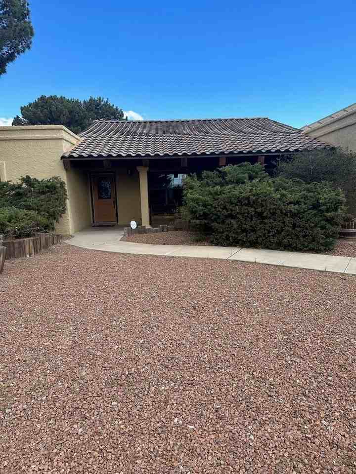 1719 Regal Rdg - Photo 3 of 23
