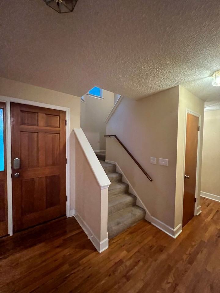 257 Starmount Dr - Photo 4 of 8